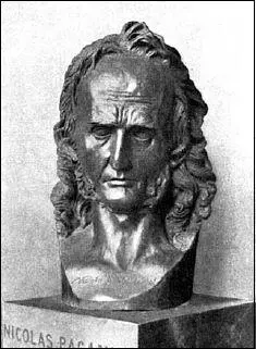 Пьер дАнжер Портрет Паганини 1833 Публика была потрясена исполнением пьесы - фото 12