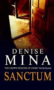 Denise Mina Deception aka Sanctum обложка книги