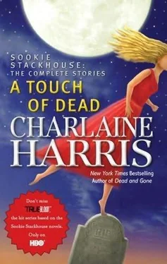 Charlaine Harris A touch of dead обложка книги