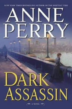 Anne Perry Dark Assassin обложка книги