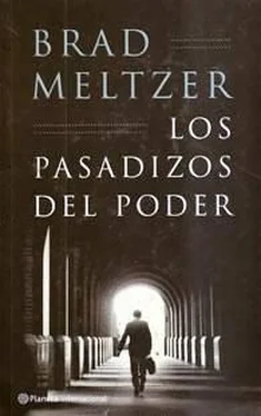 Brad Meltzer Los Pasadizos Del Poder обложка книги