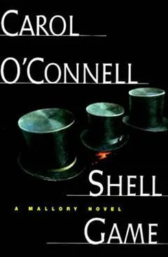 Carol O’Connell Shell Game обложка книги