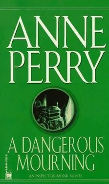 Anne Perry A Dangerous Mourning обложка книги