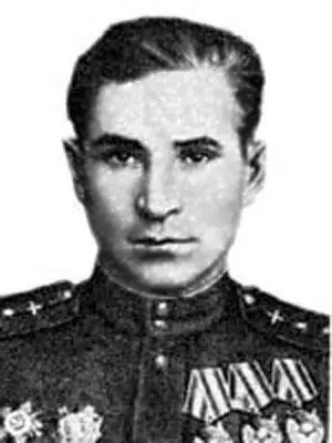 Гвардии капитан Н И Семейко звание Героя присвоено 19041945 г затем - фото 60