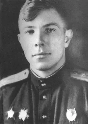 Зам комэска 144го Гв ШАП лейтенант А И Гридинский Герой Советского Союза - фото 106
