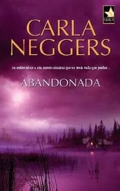 Carla Neggers Abandonada обложка книги