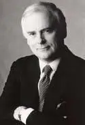 Stuart Woods was born in the small southern town of Manchester Georgia on - фото 2