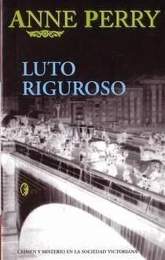 Anne Perry Luto riguroso обложка книги