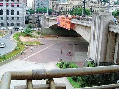 Виадук Ша Долина Аньянгабау Vale do Anhangabaú В низине между двумя - фото 68