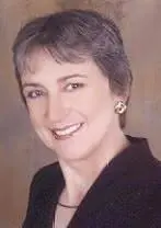 LORRAINE HEATH always dreamed of being a writer After graduating from the - фото 2