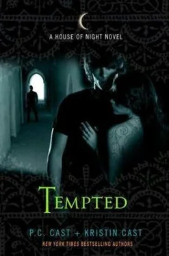 P.C. Cast Tempted обложка книги