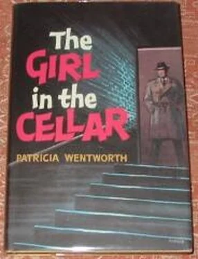 Patricia Wentworth The Girl in the Cellar обложка книги