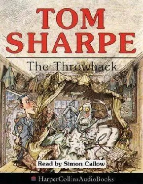 Tom Sharpe The Throwback обложка книги