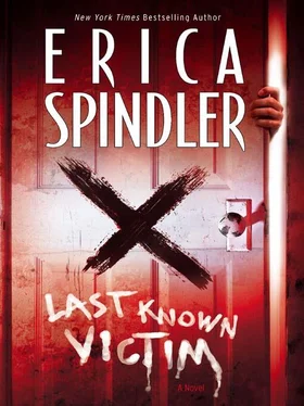 Erica Spindler Last Known Victim обложка книги