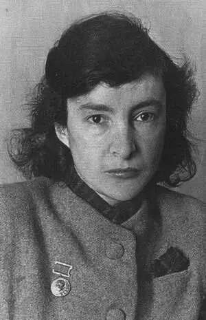 Маргарита Алигер Елена Булгакова Фадеев с бойцами Красной армии Зима 1 - фото 38