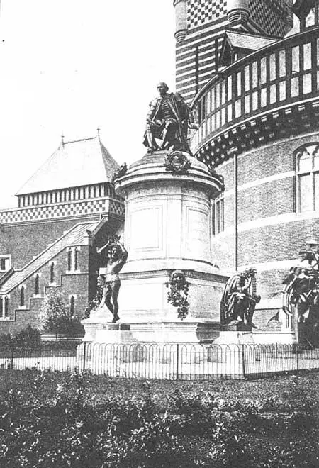 Памятник Шекспиру в Стратфорде перед Шекспировским театроммузеем Shakespeare - фото 48