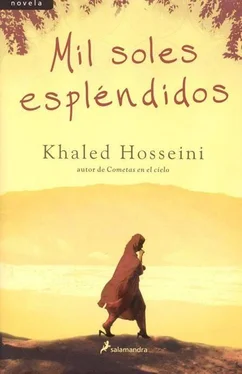 Khaled Hosseini Mil Soles Espléndidos обложка книги