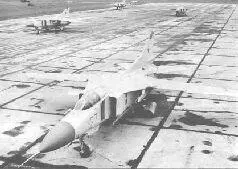 Звено МиГ23М на старте МиГ23М group is ready for take off Состав вооружения - фото 17