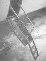 Входная дверь оснащена трапом Entrance door is equipped with stairway П В - фото 23