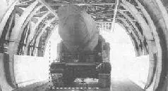 Ракетная установка на стенде погрузкивыгрузки Missile plant at loadunload - фото 4