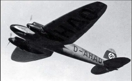 Самолет He111V4 DAHAO Дрезден во время взлета с аэродрома Темпельхоф - фото 27