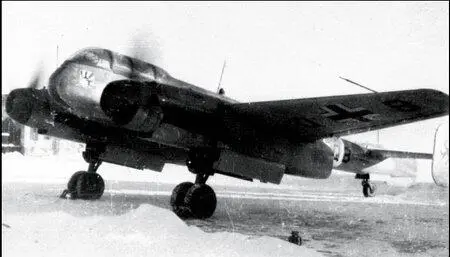 Самолетразведчик Ar240A GLQB из 3й эскадрильи AufklGr100 аэродром - фото 55