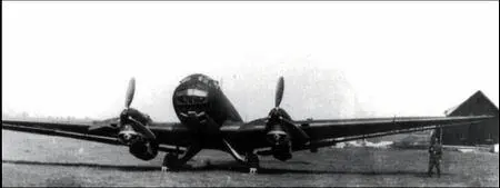 Ju86P из 4й эскадрильи AufklGrOddL На стоянке на аэродроме каждый - фото 73