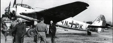Ju88D1 4NDK из 2й эскадрильи AufklGr22 старший техник докладывает - фото 90