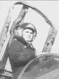 Смага Юрий Леонович окончил в 1982 г Черниговское ВВАУЛ Освоил L39 МиГ21 - фото 67