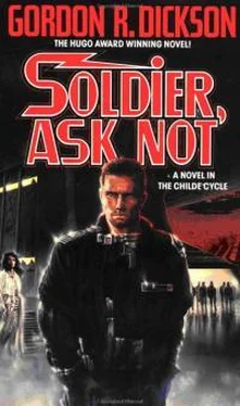 Гордон Диксон Soldier, Ask Not обложка книги