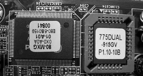 Рис 211Микросхема BIOS в дублирующем исполнении Dual BIOS Слоты - фото 16