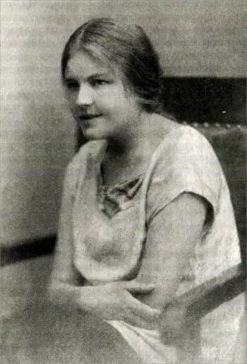 Мария Ивановна Тарковская Москва 1928 год Маруся Вишнякова светилась неяркой - фото 13