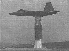 Для определения заметности во всех ракурсах F22A установлен на специальную - фото 3