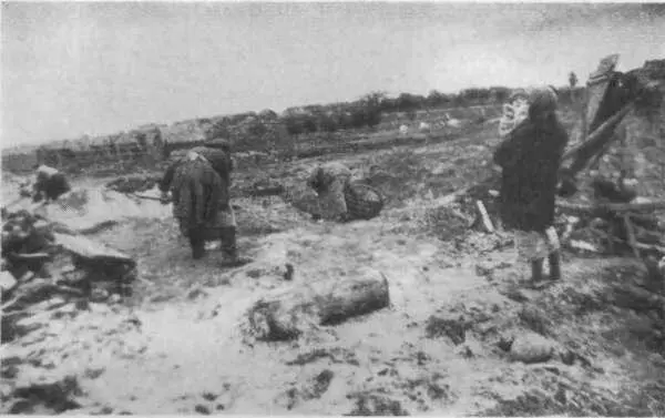 Освобожденное на рассвете село Две трети домов сожжено За речкой - фото 49