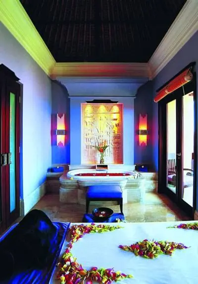 В Ritz Carlton Bali SPA повсюду играет музыка Эта мелодия всегда одна и та же - фото 303