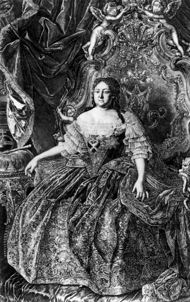 Императрица Анна Иоанновна в день коронации 1730 По гравюре отпечатанной в - фото 7