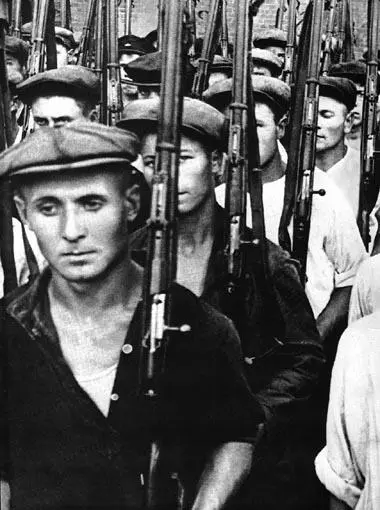 В конце 20х и в 30е годы Германии не нужно было надрывать свои силы как нам - фото 1
