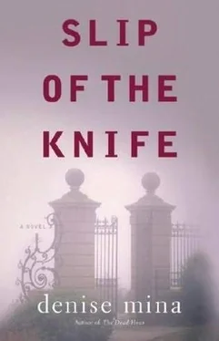 Denise Mina Slip of the Knife обложка книги