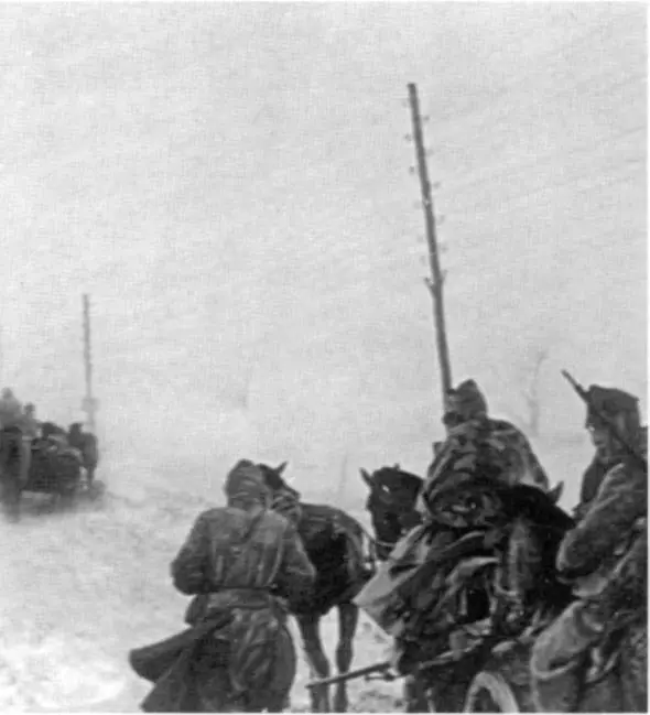 Итальянские солдаты русской зимой 1942 г Таков был конец испанских - фото 17