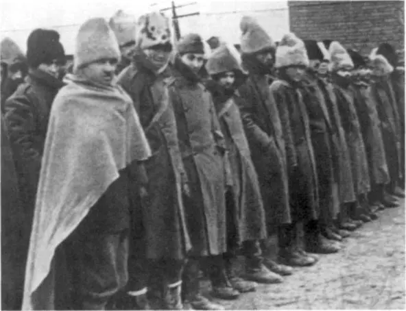 Румыны захваченные в плен в первые дни наступления советских войск под - фото 9