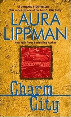 Laura Lippman Charm City обложка книги