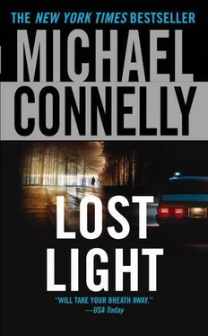 Michael Connelly Lost Light обложка книги