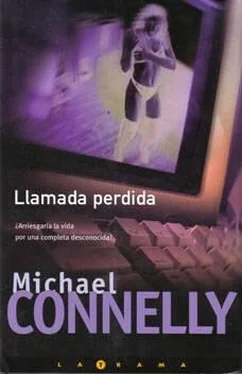 Michael Connelly Llamada Perdida обложка книги