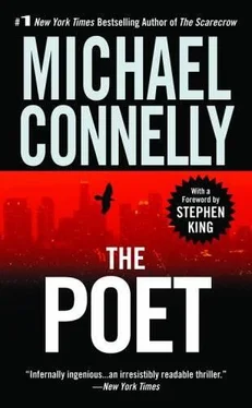 Michael Connelly The Poet обложка книги
