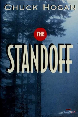 Чак Хоган The Standoff обложка книги