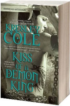 Kresley Cole Kiss of a Demon King обложка книги