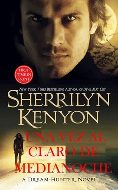 Sherrilyn Kenyon Una Vez Al Claro De Medianoche обложка книги