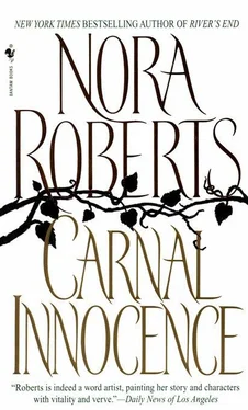 Nora Roberts Carnal Innocence обложка книги