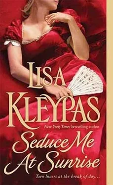 Lisa Kleypas Seduce Me At Sunrise обложка книги