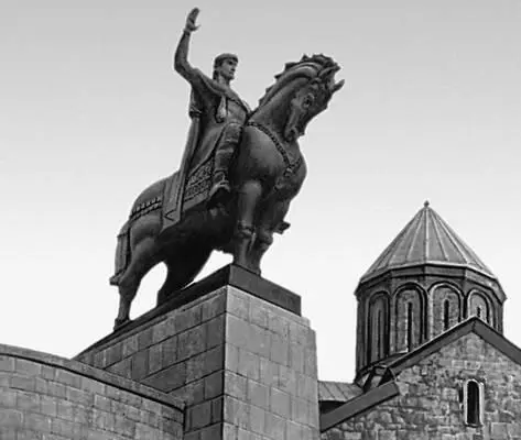 Скульптор Э Амашукели архитекторы Т Канделаки Д Мордебадзе Памятник - фото 14